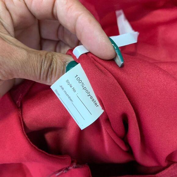 Luxurious Red and Gold Long Sleeve Gown - Picture 10 of 10